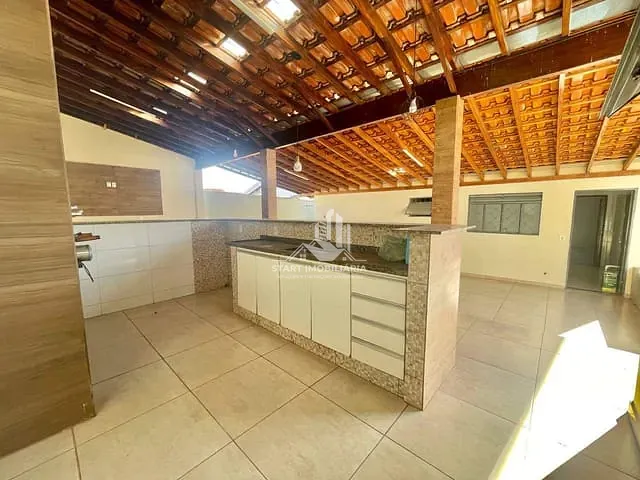 Casa 3 quartos e 2 banheiros, para alugar, no bairro Jardim Anchieta em Pederneiras