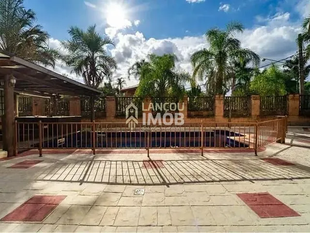 Casa com 1050m² 5 quartos e 7 banheiros, à venda, no bairro Chácara Malota em Jundiaí