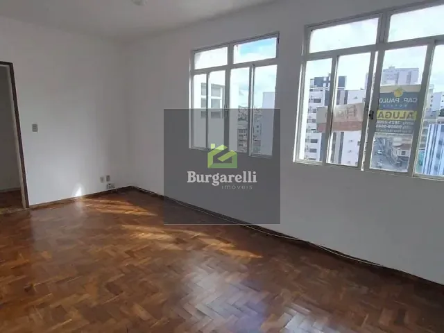 Apartamento 3 quartos e 1 banheiro, para alugar, no bairro Centro em Lavras