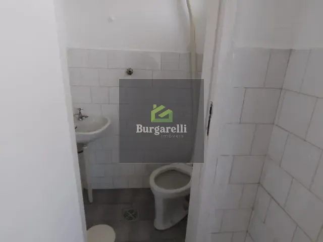Apartamento 3 quartos e 1 banheiro, para alugar, no bairro Centro em Lavras