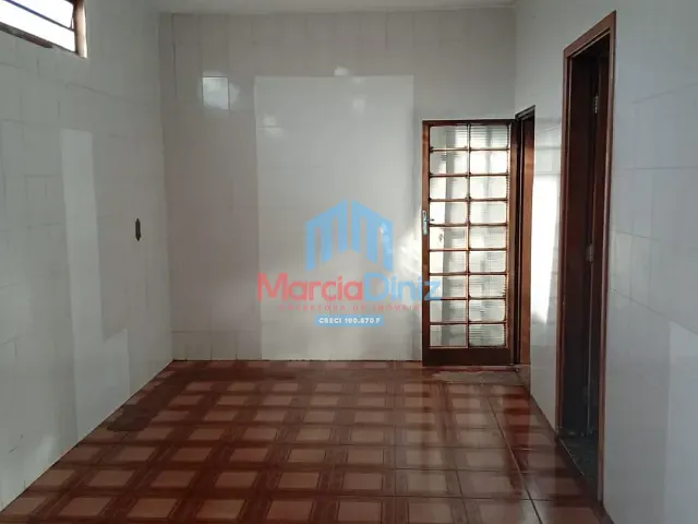 Casa com 250m² 3 quartos e 1 banheiro, à venda, no bairro Jardim Guanabara em Ituverava
