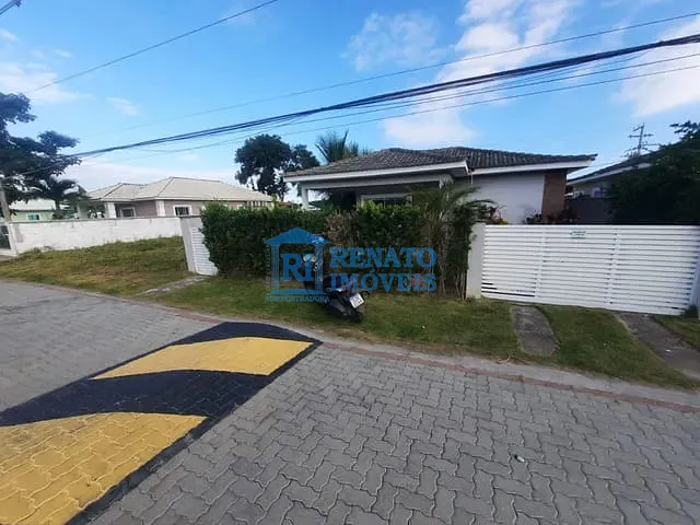 Casa 3 quartos e 5 banheiros, à venda ou para alugar, no bairro Caxito em Maricá