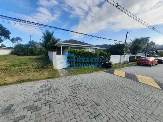 Casa 3 quartos e 5 banheiros, à venda ou para alugar, no bairro Caxito em Maricá