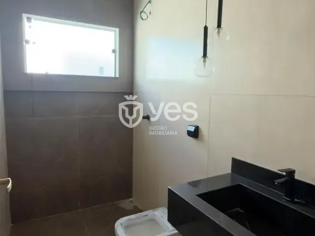 Casa 2 quartos e 2 banheiros, à venda, no bairro Parque das Mangabeiras em Araxá