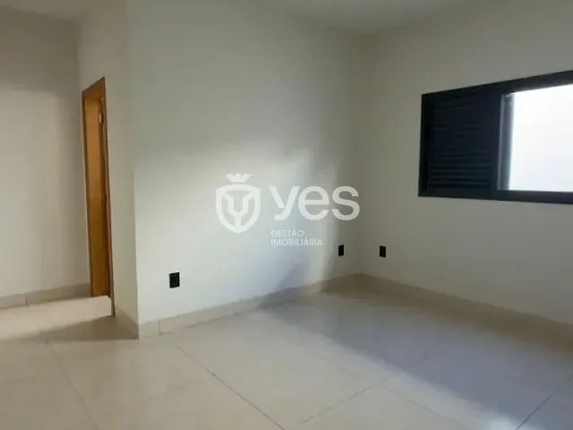 Casa 2 quartos e 2 banheiros, à venda, no bairro Parque das Mangabeiras em Araxá