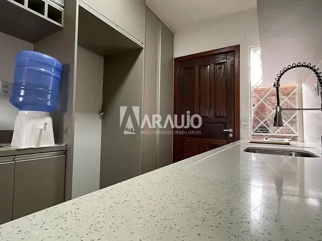 Casa com 201m² 2 quartos e 1 banheiro, à venda, no bairro Espinheiros em Itajaí