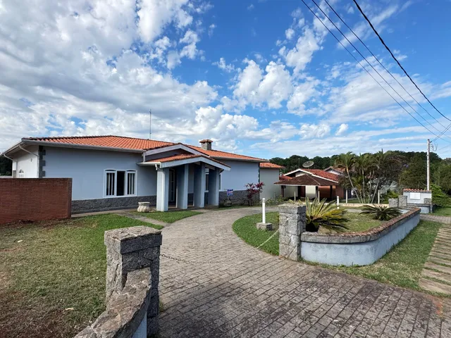 Casa com 1400m² 4 quartos e 5 banheiros, à venda, no bairro Parque Residencial Colina das Estrelas em Tatuí
