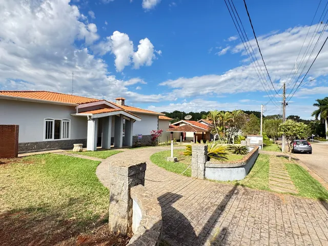 Casa com 1400m² 4 quartos e 5 banheiros, à venda, no bairro Parque Residencial Colina das Estrelas em Tatuí