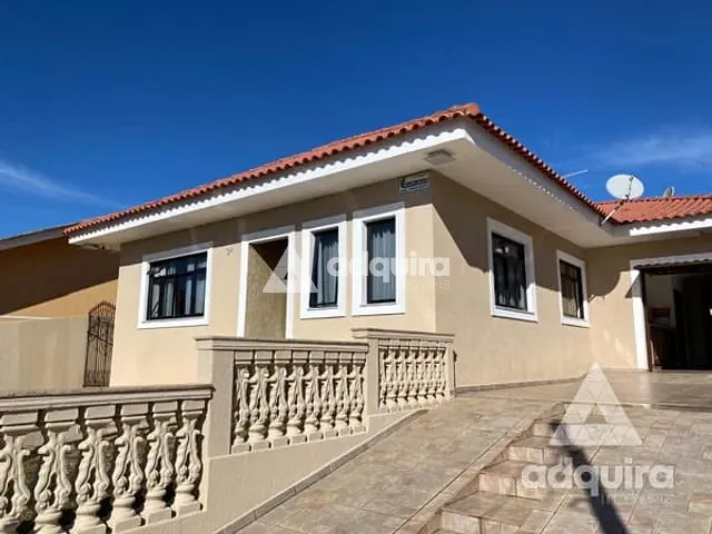 Casa com 504m² 3 quartos e 2 banheiros, à venda, no bairro Uvaranas em Ponta Grossa