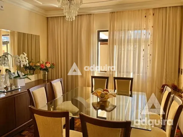 Casa com 504m² 3 quartos e 2 banheiros, à venda, no bairro Uvaranas em Ponta Grossa