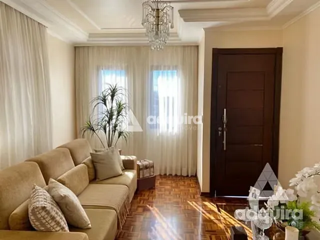 Casa com 504m² 3 quartos e 2 banheiros, à venda, no bairro Uvaranas em Ponta Grossa