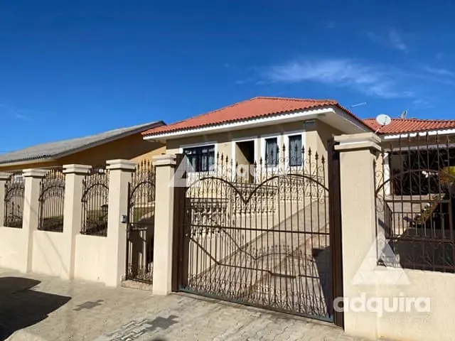 Casa com 504m² 3 quartos e 2 banheiros, à venda, no bairro Uvaranas em Ponta Grossa