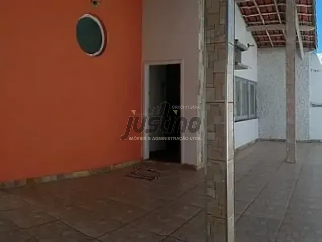 Casa com 306m² 3 quartos e 2 banheiros, à venda, no bairro Centro em Itanhaém