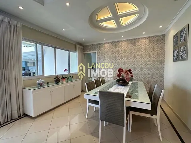 Casa com 500m² 5 quartos e 6 banheiros, à venda, no bairro Chácara Malota em Jundiaí