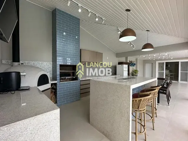 Casa com 500m² 5 quartos e 6 banheiros, à venda, no bairro Chácara Malota em Jundiaí