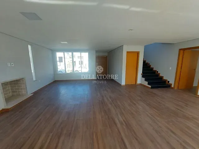 Casa com 280m² 3 quartos e 4 banheiros, à venda, no bairro Albuquerque em Teresópolis