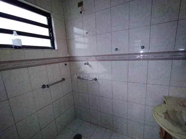Casa com 90m² 2 quartos e 1 banheiro, para alugar, no bairro Matriz em Mauá