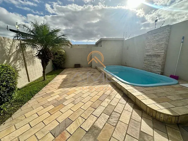 Casa com 215m² 3 quartos e 3 banheiros, à venda, no bairro Centro em Pelotas