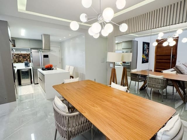 Casa com 300m² 3 quartos e 3 banheiros, à venda, no bairro Lagoa em Macaé