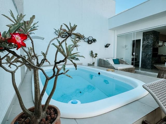 Casa com 300m² 3 quartos e 3 banheiros, à venda, no bairro Lagoa em Macaé