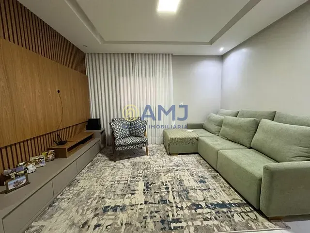 Casa com 374m² 3 quartos e 3 banheiros, à venda, no bairro Vila Isaura em Goiânia