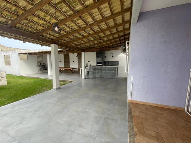 Casa com 438m² 2 quartos e 1 banheiro, à venda, no bairro Jardim Atlântico Leste (Itaipuaçu) em Maricá