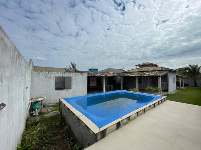 Casa com 438m² 2 quartos e 1 banheiro, à venda, no bairro Jardim Atlântico Leste (Itaipuaçu) em Maricá