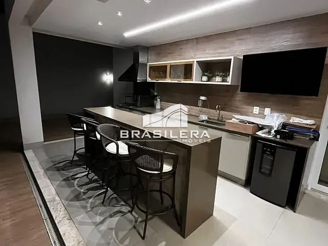 Casa 4 quartos e 6 banheiros, à venda, no bairro Jardins Valência em Goiânia