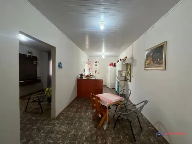 Casa com 300m² 3 quartos e 1 banheiro, à venda, no bairro Jardim Novo Aeroporto em Três Lagoas