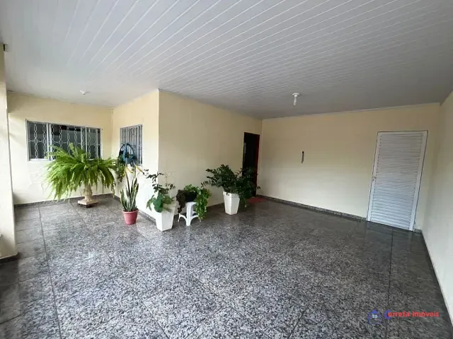 Casa com 300m² 3 quartos e 1 banheiro, à venda, no bairro Jardim Novo Aeroporto em Três Lagoas