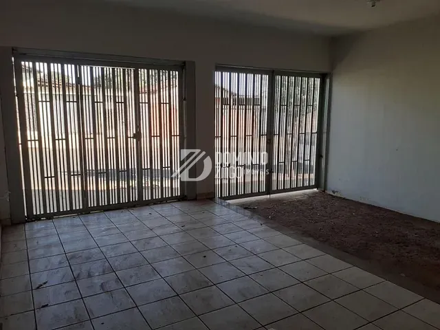 Casa com 250m² 2 quartos e 1 banheiro, à venda, no bairro Boa Vista em Uberaba