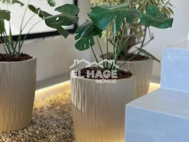 Casa com 229m² 4 quartos e 5 banheiros, à venda, no bairro Condomínio Residencial Florais Safira em Cuiabá