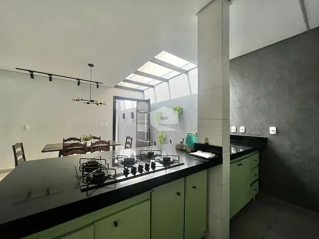 Casa com 151m² 3 quartos e 1 banheiro, à venda, no bairro Capricórnio em Rolândia