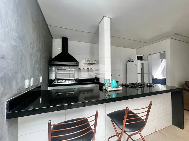 Casa com 151m² 3 quartos e 1 banheiro, à venda, no bairro Capricórnio em Rolândia