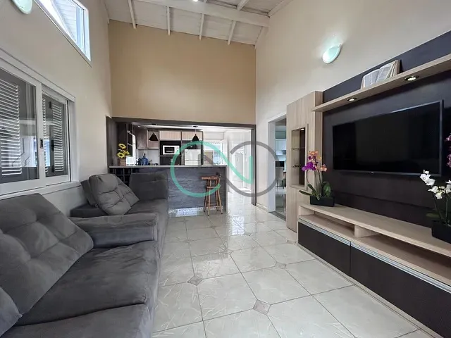 Casa com 312m² 2 quartos e 2 banheiros, à venda, no bairro Centenário em Sapiranga