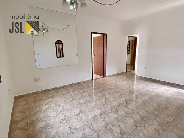 Casa com 357m² 3 quartos e 2 banheiros, à venda, no bairro Vila Santos em Caçapava