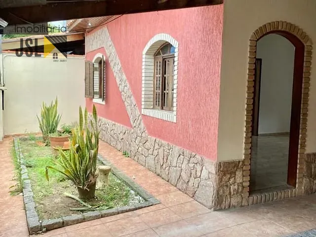 Casa com 357m² 3 quartos e 2 banheiros, à venda, no bairro Vila Santos em Caçapava
