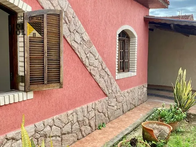 Casa com 357m² 3 quartos e 2 banheiros, à venda, no bairro Vila Santos em Caçapava