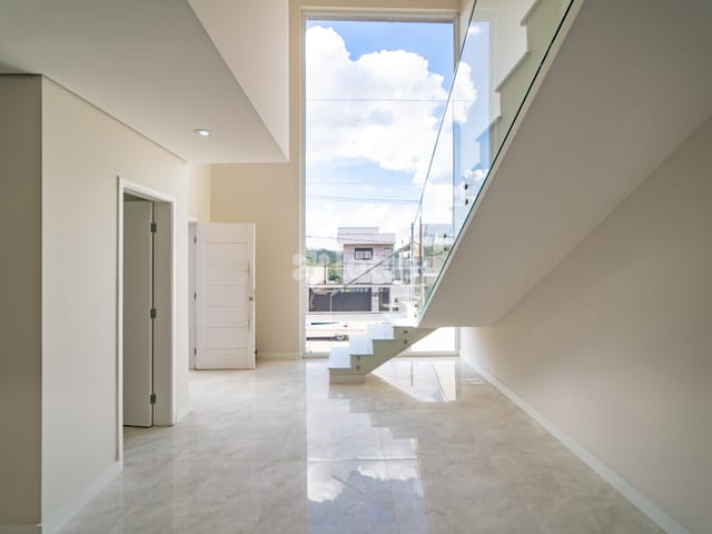 Casa com 187m² 3 quartos e 3 banheiros, à venda ou para alugar, no bairro Portais (Polvilho) em Cajamar