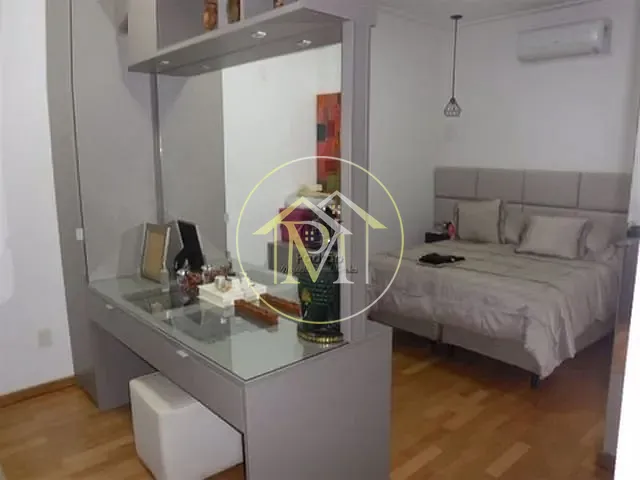 Casa com 654m² 6 quartos e 8 banheiros, à venda, no bairro Parque Campolim em Sorocaba