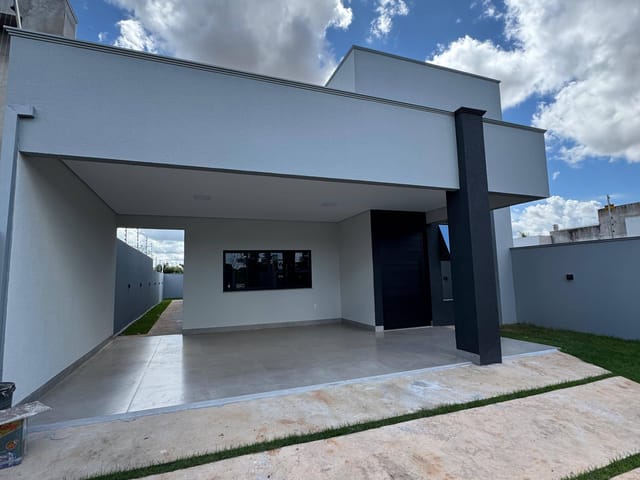Casa com 300m² 3 quartos e 4 banheiros, à venda, no bairro Jardim Bougainville em Sinop