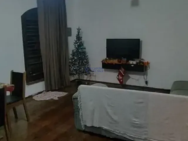 Casa com 300m² 3 quartos e 2 banheiros, à venda, no bairro Parque Industrial em São José dos Campos