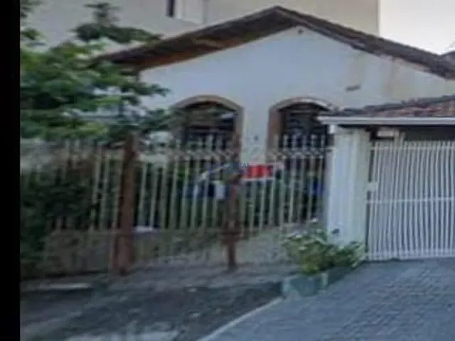 Casa com 300m² 3 quartos e 2 banheiros, à venda, no bairro Parque Industrial em São José dos Campos