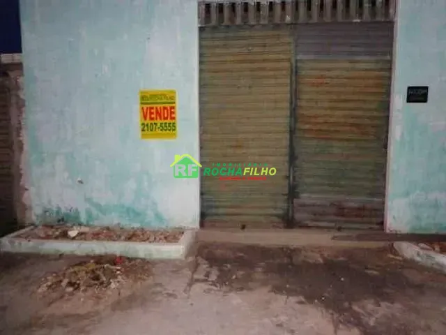 Casa à venda, no bairro Parque Piauí em Teresina