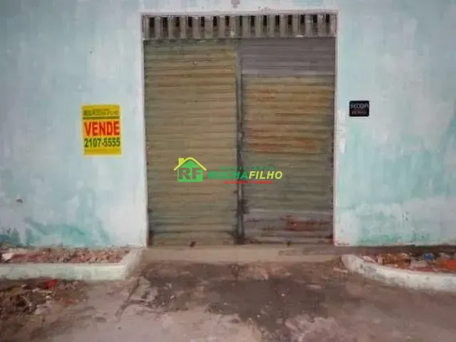 Casa à venda, no bairro Parque Piauí em Teresina