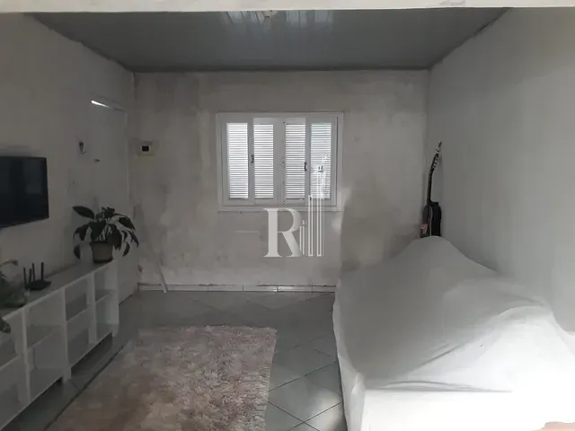 Casa 2 quartos e 1 banheiro, à venda, no bairro Centro em Tijucas