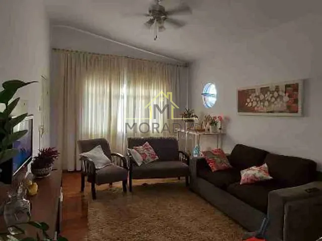 Casa com 1170m² 3 quartos e 2 banheiros, à venda, no bairro Centro em Guaranésia