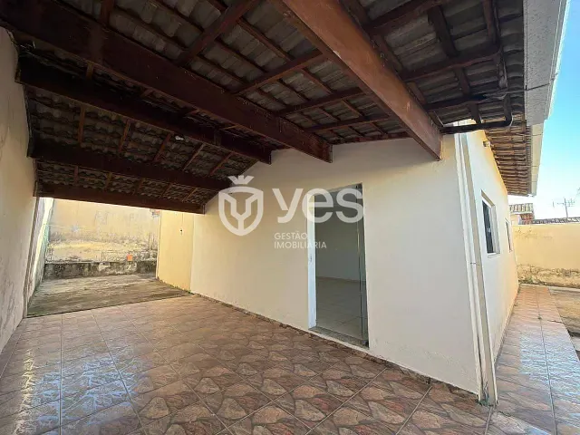 Casa 3 quartos e 2 banheiros, à venda, no bairro Santa Rita em Araxá