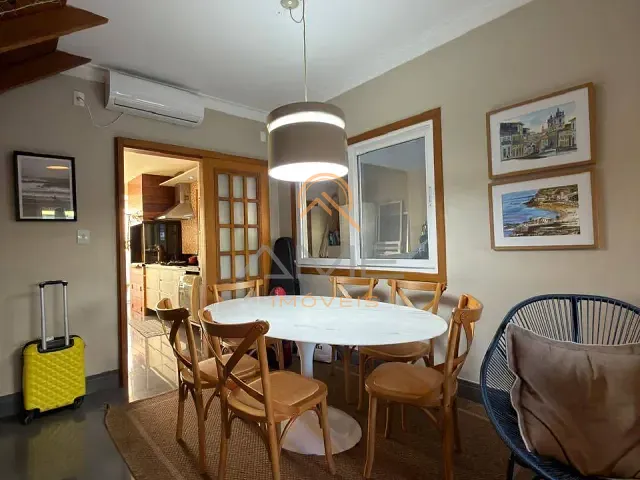 Casa 4 quartos e 3 banheiros, à venda, no bairro Centro em Pelotas