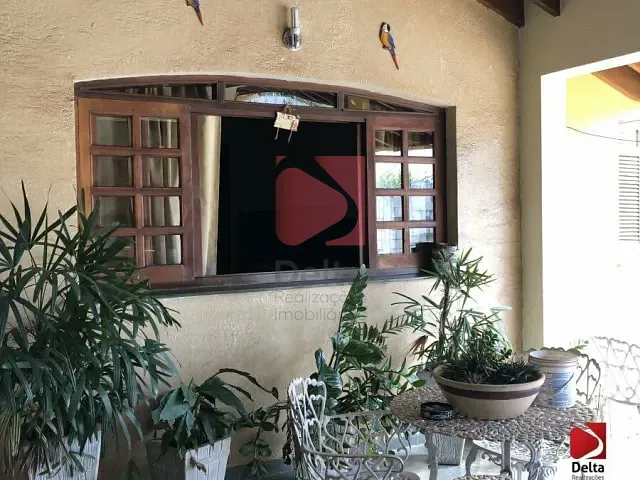 Casa com 721m² 4 quartos e 5 banheiros, à venda, no bairro Cidade Jardim em Pirassununga